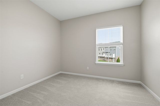 204 Cranesbill Dr, Adams Twp, PA 16046