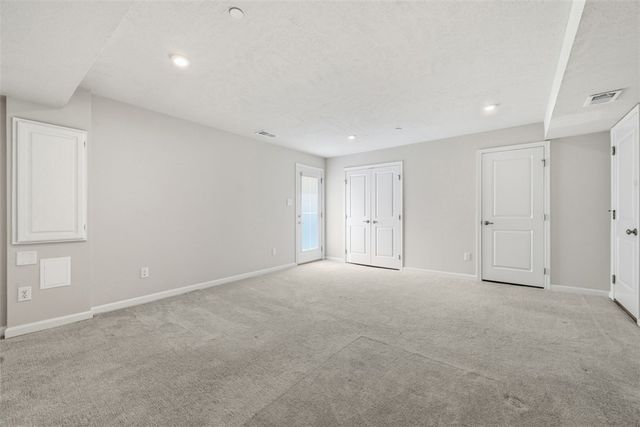 204 Cranesbill Dr, Adams Twp, PA 16046