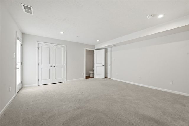 204 Cranesbill Dr, Adams Twp, PA 16046