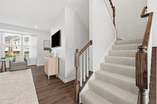 204 Cranesbill Dr, Adams Twp, PA 16046