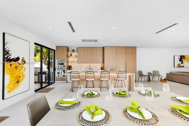 300 NE 48th St, Miami, FL 33137