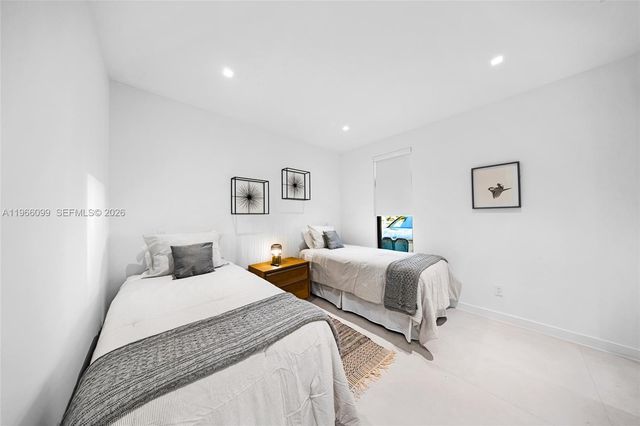 300 NE 48th St, Miami, FL 33137