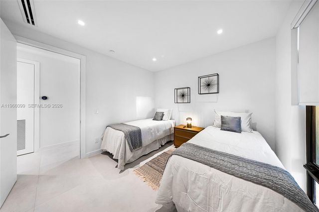 300 NE 48th St, Miami, FL 33137