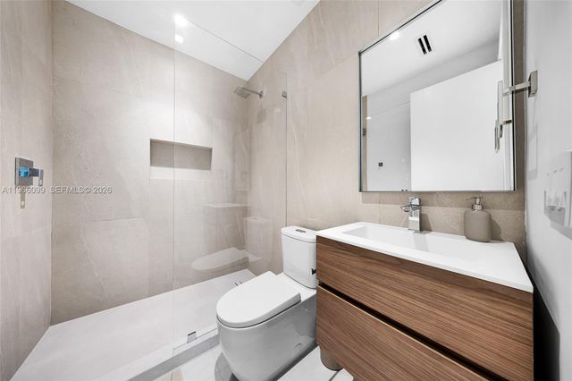 300 NE 48th St, Miami, FL 33137