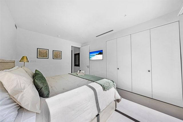 300 NE 48th St, Miami, FL 33137