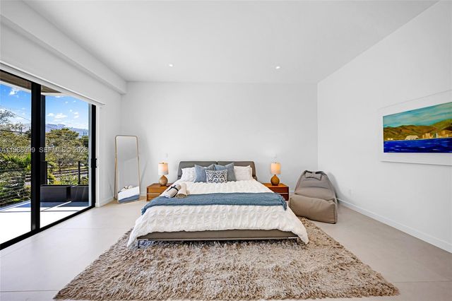 300 NE 48th St, Miami, FL 33137