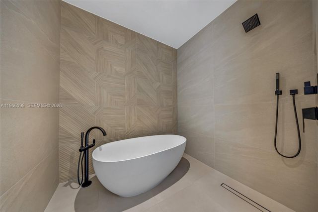 300 NE 48th St, Miami, FL 33137