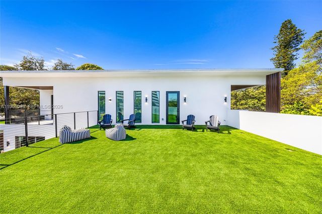 300 NE 48th St, Miami, FL 33137