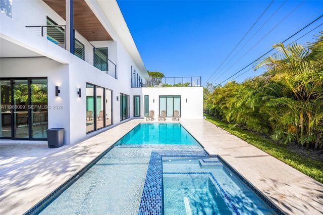 300 NE 48th St, Miami, FL 33137