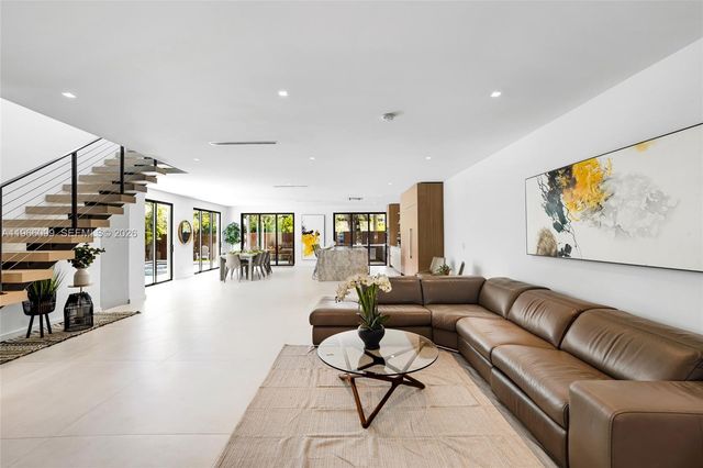 300 NE 48th St, Miami, FL 33137