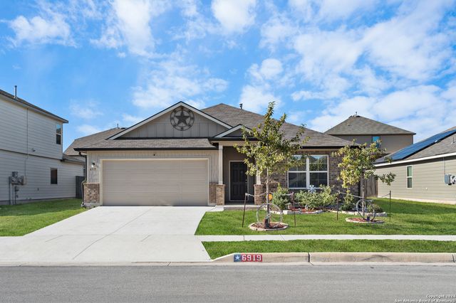 6919 Titan Park, Converse, TX 78109