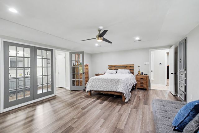 175 E Pleasant Run Road, Cedar Hill, TX 75104