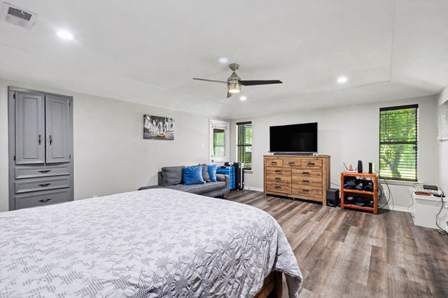 175 E Pleasant Run Road, Cedar Hill, TX 75104