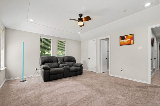 175 E Pleasant Run Road, Cedar Hill, TX 75104