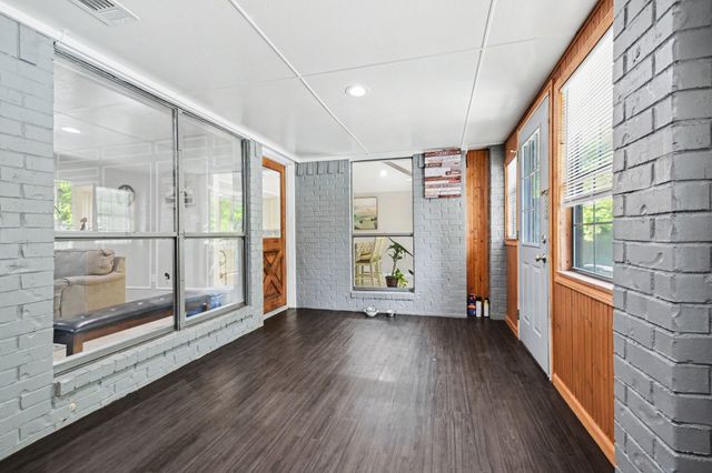 175 E Pleasant Run Road, Cedar Hill, TX 75104