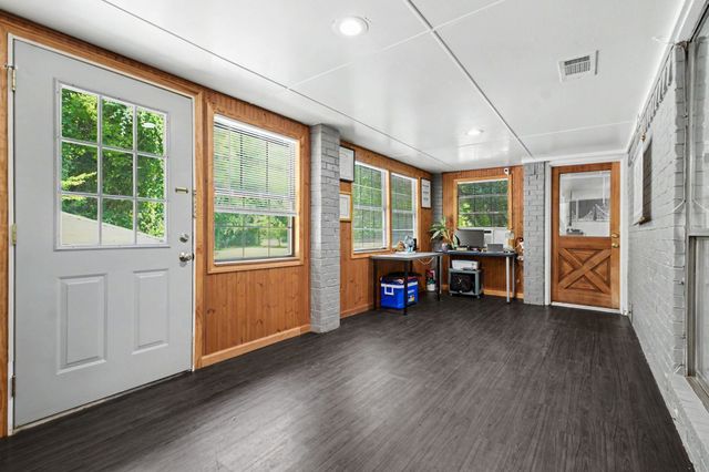 175 E Pleasant Run Road, Cedar Hill, TX 75104
