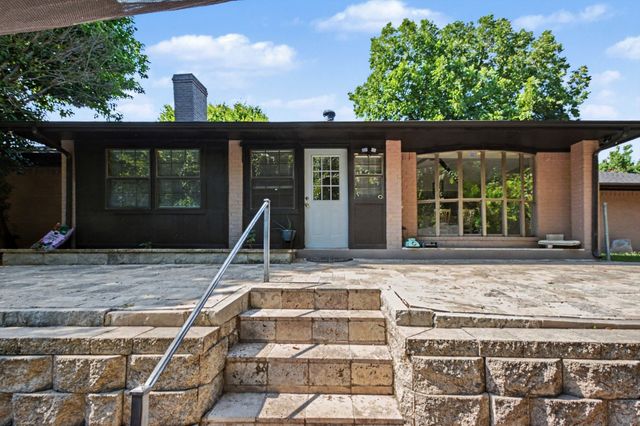 175 E Pleasant Run Road, Cedar Hill, TX 75104