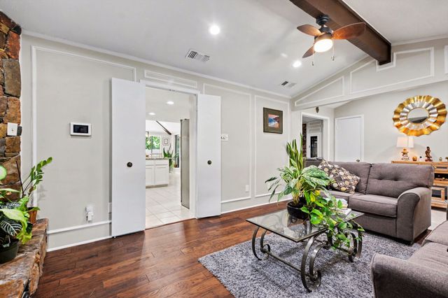 175 E Pleasant Run Road, Cedar Hill, TX 75104