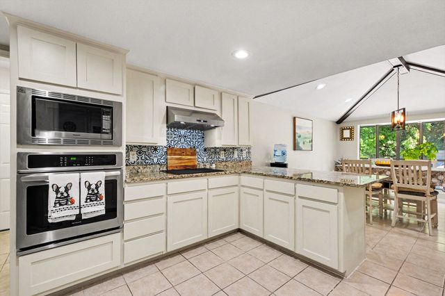 175 E Pleasant Run Road, Cedar Hill, TX 75104