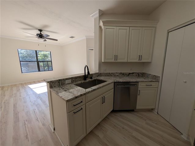 2107 PORTOFINO PLACE 30-302, Palm Harbor, FL 34683