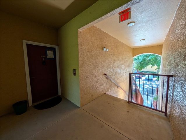 2107 PORTOFINO PLACE 30-302, Palm Harbor, FL 34683