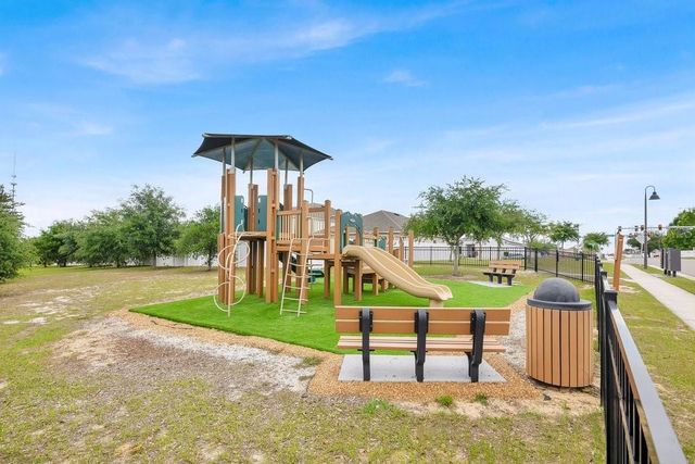 391 PINECREST LOOP, Davenport, FL 33837