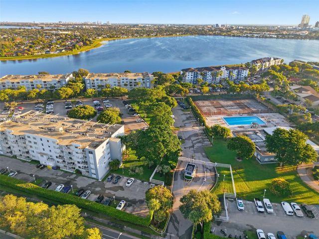 480 Executive Center Dr 3C, West Palm Beach, FL 33401