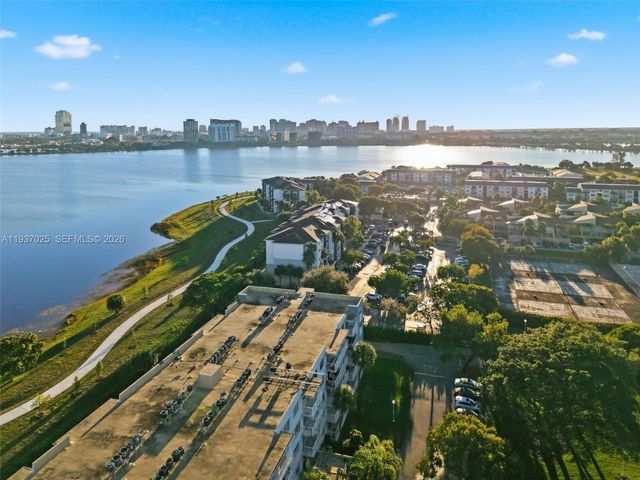 480 Executive Center Dr 3C, West Palm Beach, FL 33401