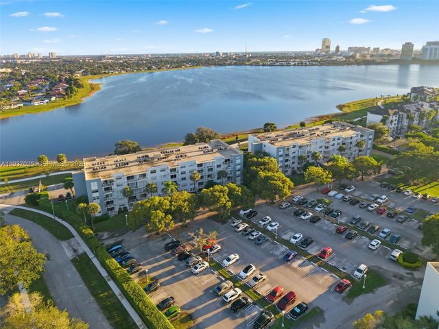 480 Executive Center Dr 3C, West Palm Beach, FL 33401