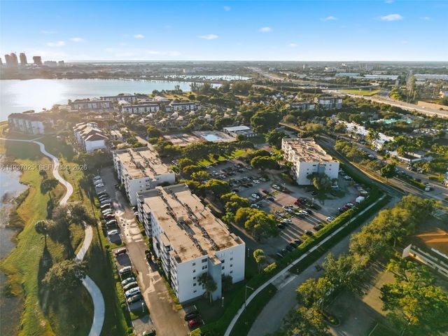 480 Executive Center Dr 3C, West Palm Beach, FL 33401