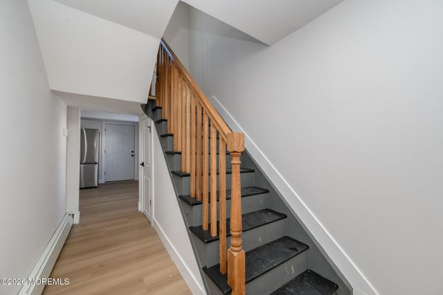 8 Orchard Street, Matawan, NJ 07747