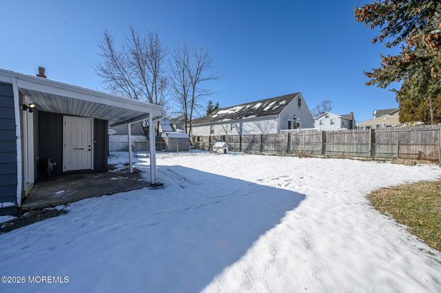 8 Orchard Street, Matawan, NJ 07747