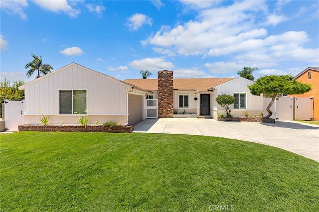 827 S Pima, West Covina, CA 91790