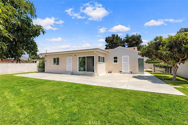 827 S Pima, West Covina, CA 91790