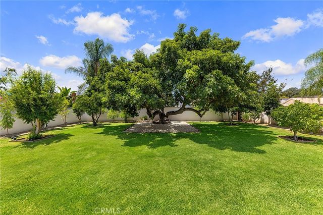 827 S Pima, West Covina, CA 91790