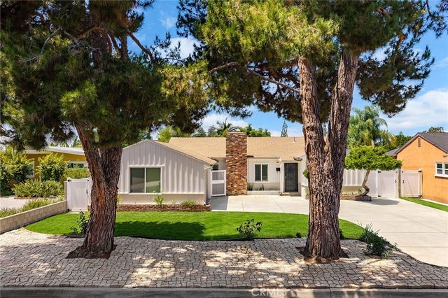 827 S Pima, West Covina, CA 91790