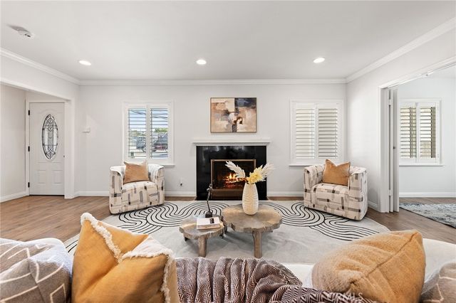 827 S Pima, West Covina, CA 91790