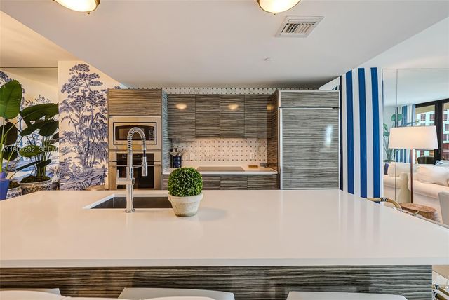 460 NE 28 704, Miami, FL 33137