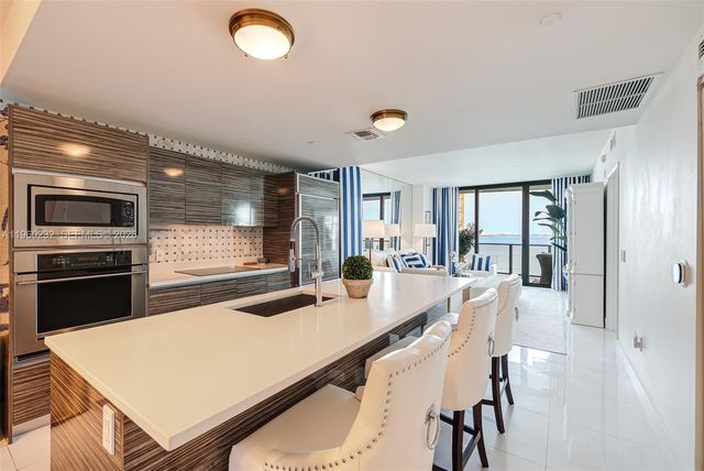 460 NE 28 704, Miami, FL 33137