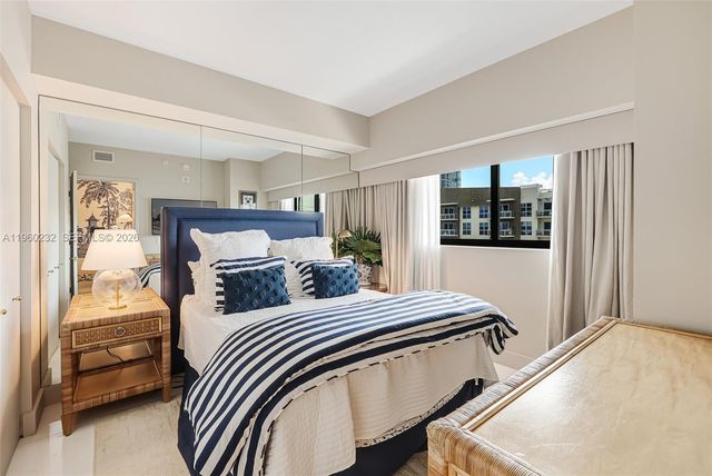 460 NE 28 704, Miami, FL 33137