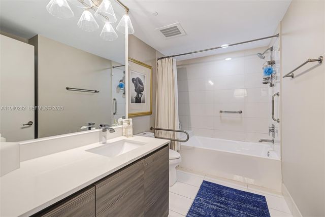 460 NE 28 704, Miami, FL 33137