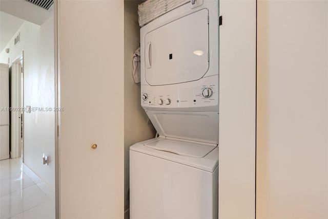 460 NE 28 704, Miami, FL 33137