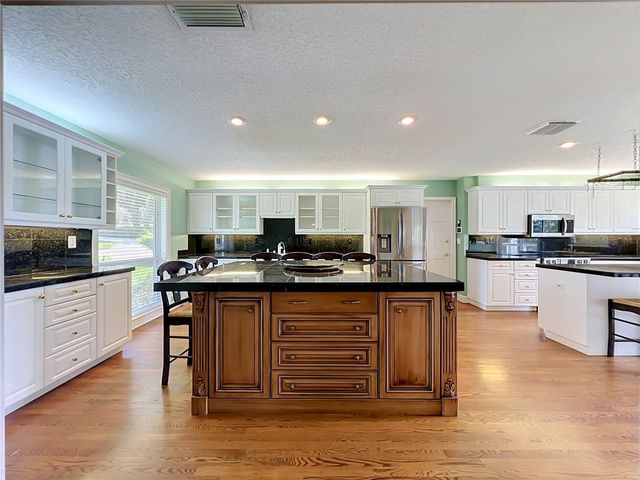 1800 COUNTRY CLUB DRIVE, Eustis, FL 32726