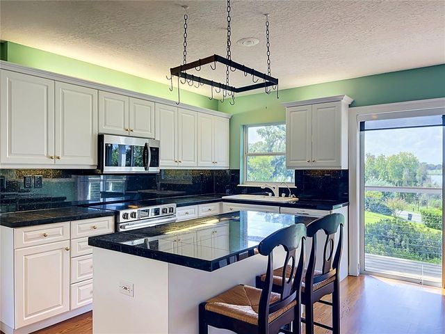 1800 COUNTRY CLUB DRIVE, Eustis, FL 32726