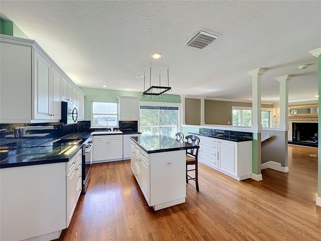 1800 COUNTRY CLUB DRIVE, Eustis, FL 32726