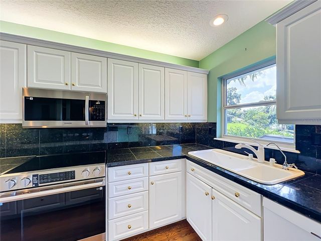 1800 COUNTRY CLUB DRIVE, Eustis, FL 32726