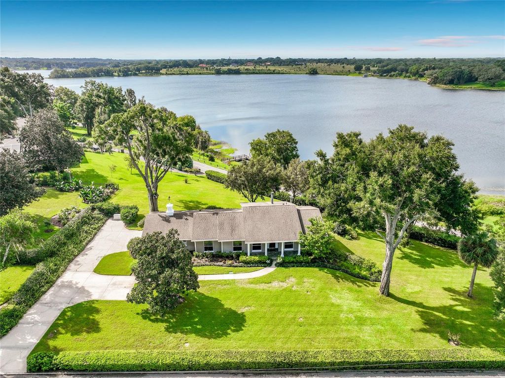 1800 COUNTRY CLUB DRIVE, Eustis, FL 32726