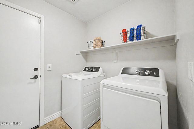 6140 W ORAIBI Drive, Glendale, AZ 85308