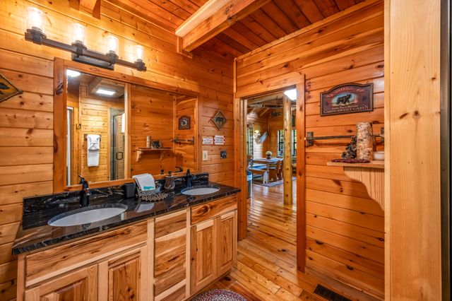 4154 Evans Chapel Rd, Sevierville, TN 37876