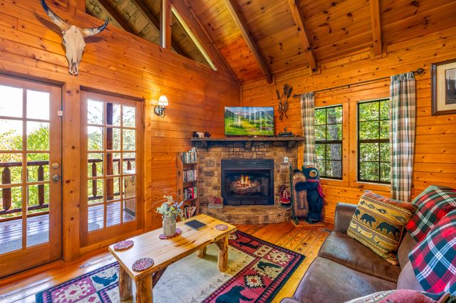 4154 Evans Chapel Rd, Sevierville, TN 37876